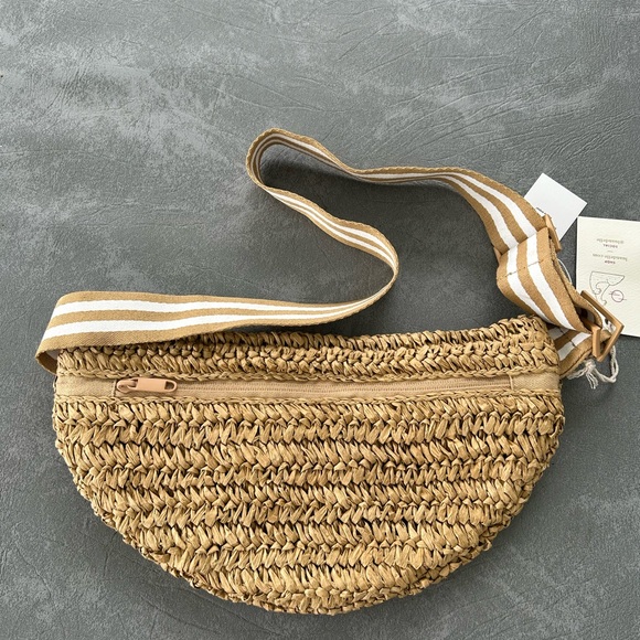 Lu & Elle Across The Waves Sling Bag - Picture 3 of 6